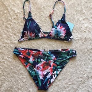 NWT bikini set!